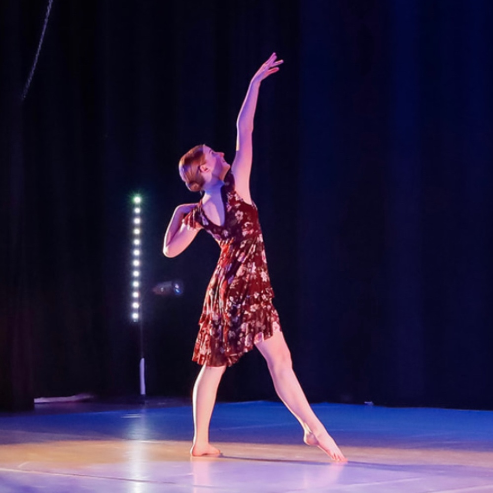Meet your Posher, Elise